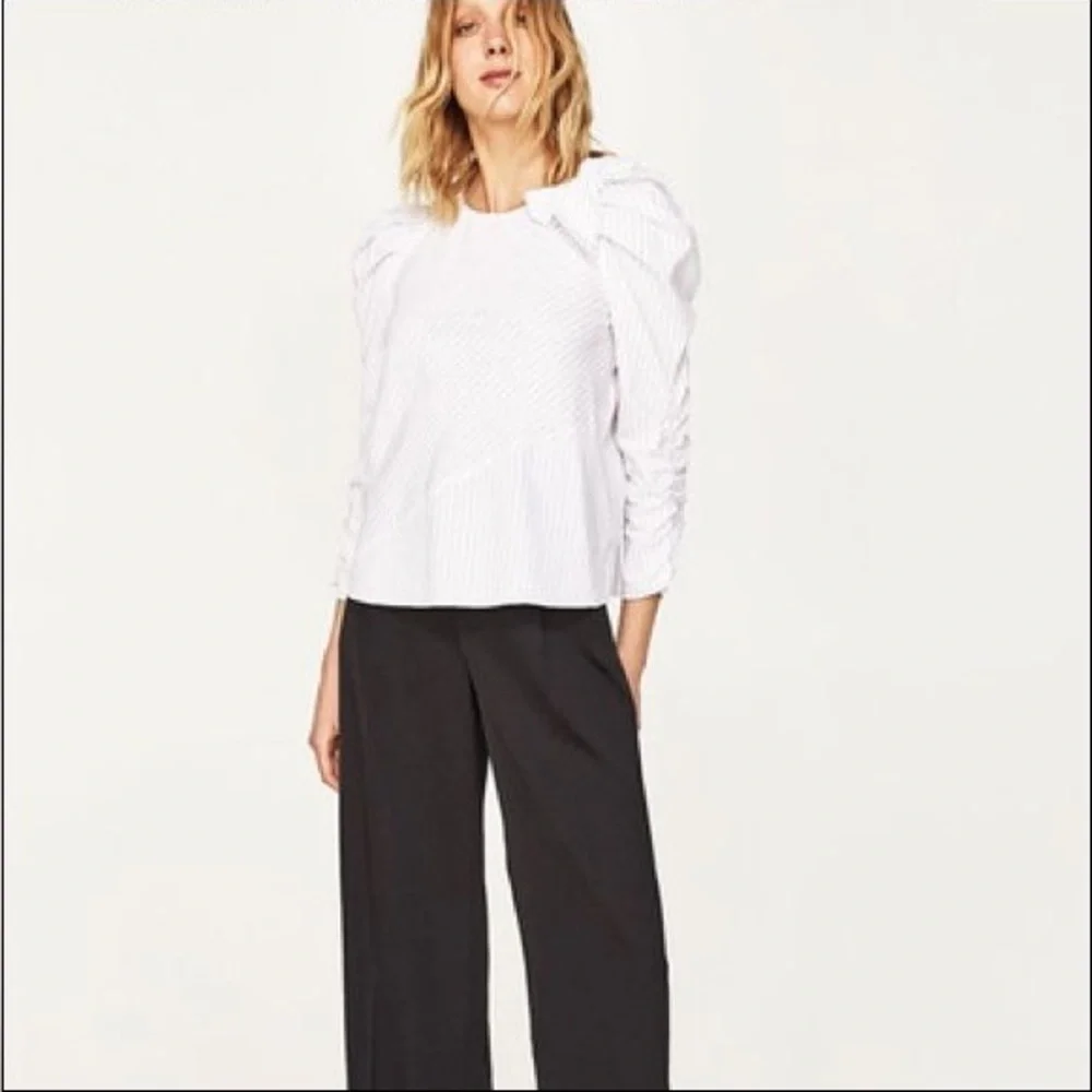 Zara White Striped Shirt with Bow Puff Sleeves size L NWT
